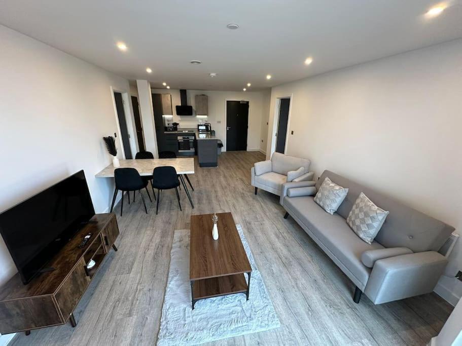 Stylish Central York Apartment Free Parking & Gym Екстериор снимка