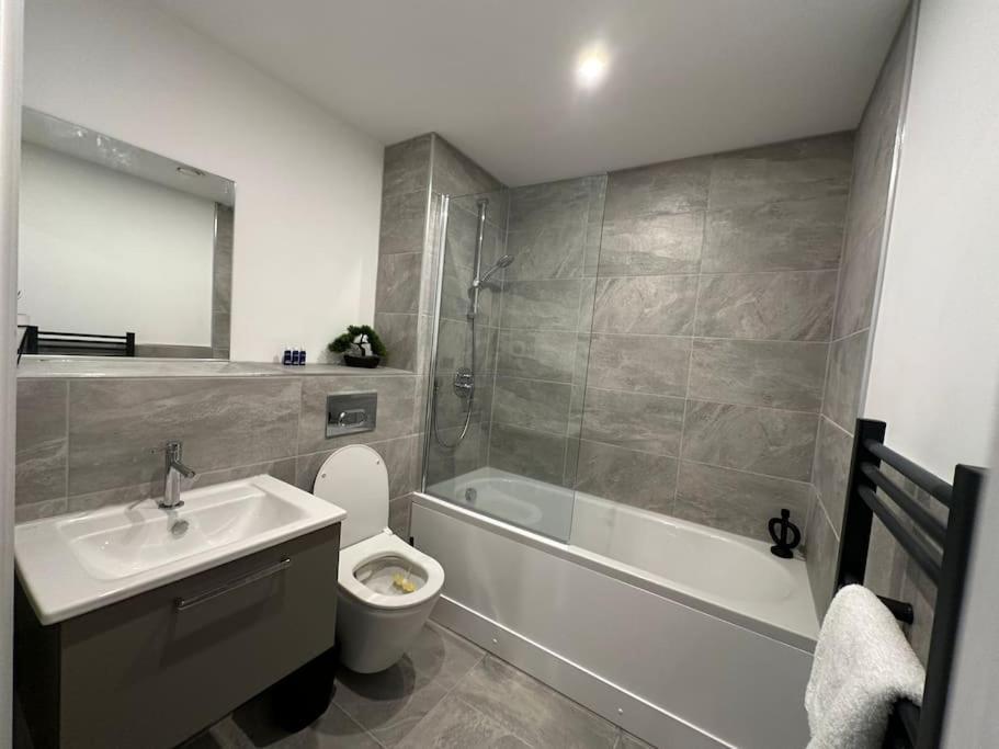 Stylish Central York Apartment Free Parking & Gym Екстериор снимка